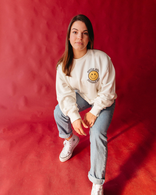 [GRAVER]★BIG LIFE LOGO HEART SMILE SWEATSHIRT Smiley Pro-Life Embroidered Crewneck – Live Action
